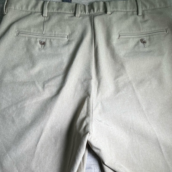 Shorts - Picture 3 of 3